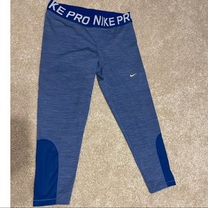 Woman’s XXL Nike Pro Dri-Fit cropped leggings
